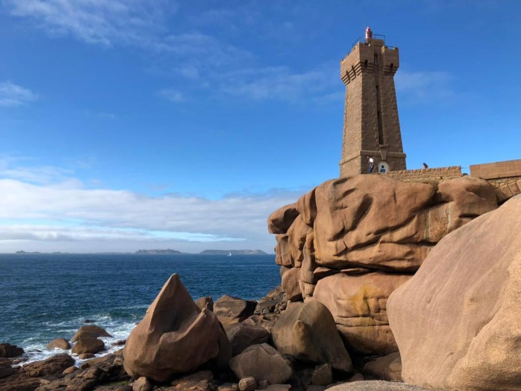 Les Ecolodges Sous Le Phare Луаннек Экстерьер фото